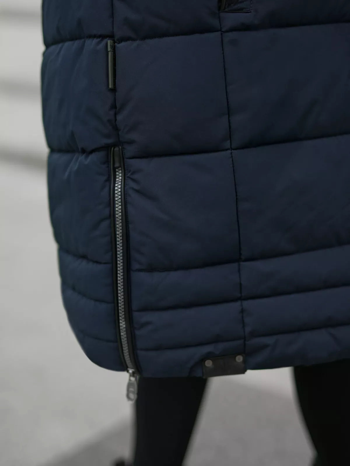 Žieminė ilga moteriška tamsiai mėlyna striukė Marni